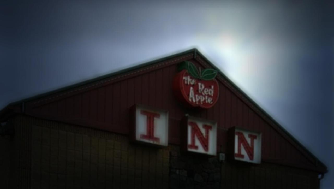 Red Apple Inn Wayne Exterior photo